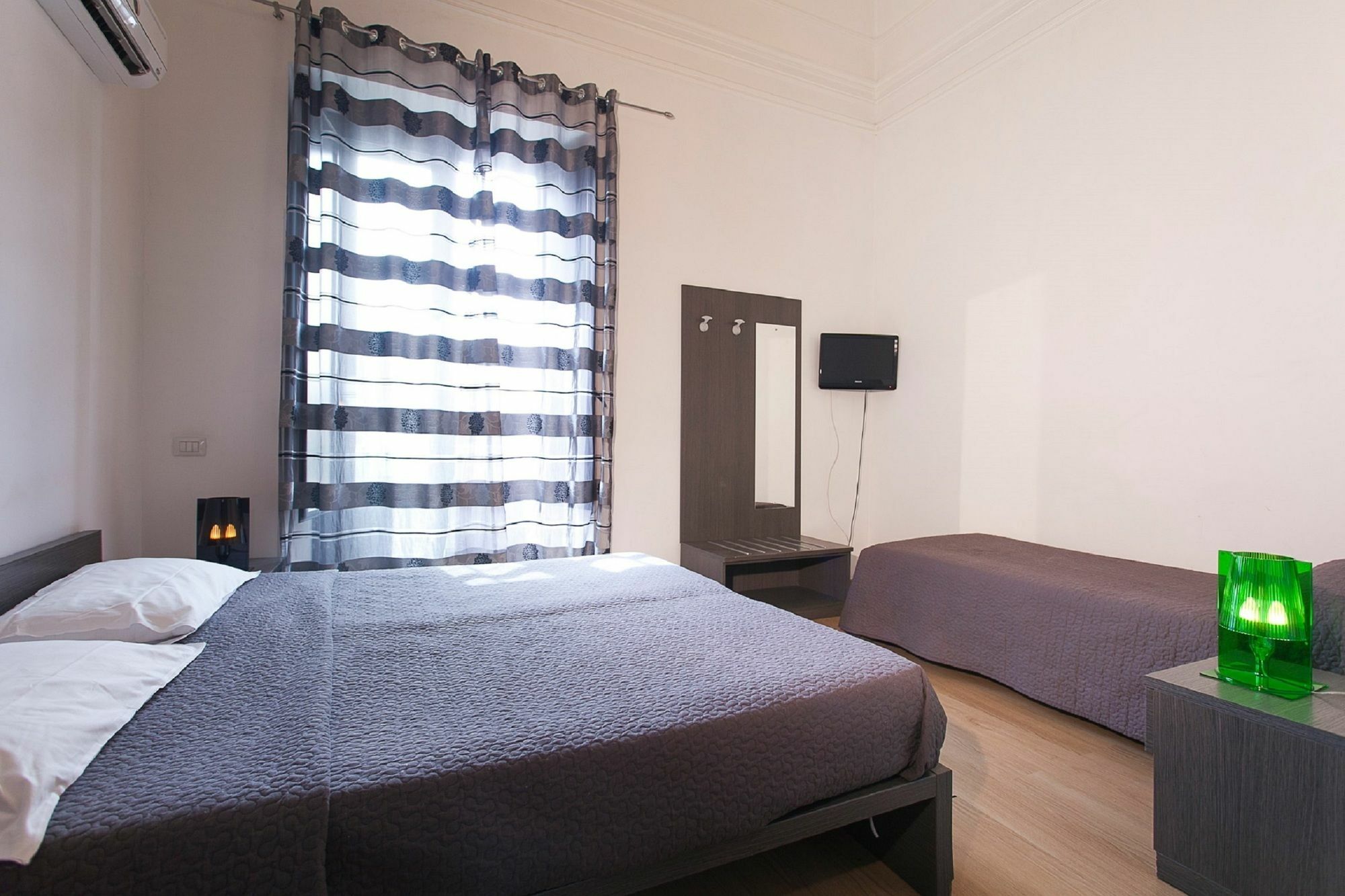 Suite Inn Catane Extérieur photo